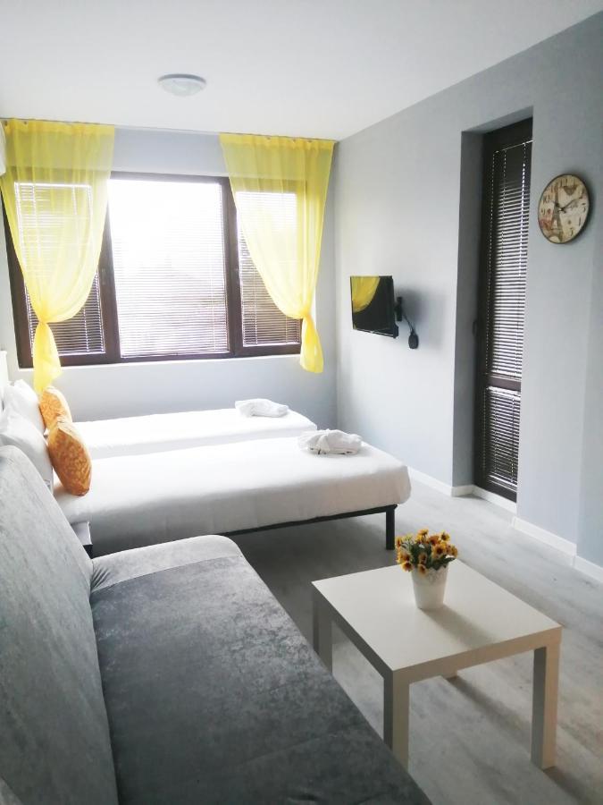 La Piazza Hotel Шумен Екстер'єр фото