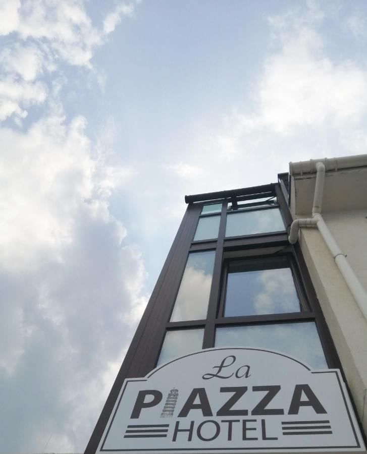 La Piazza Hotel Шумен Екстер'єр фото